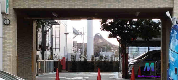 ホテルマイステイズ舞浜から望むTDSプロメテウス火山