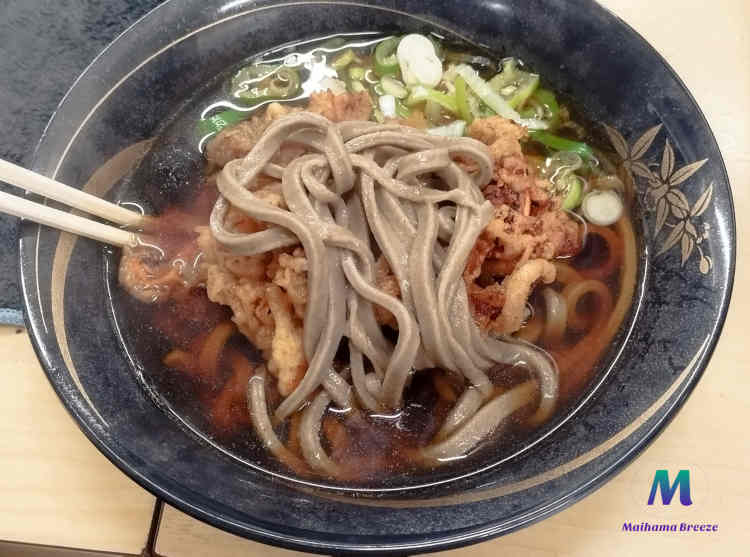 名物太そばと名物ジャンボゲソ太そばを見えるようにした画像